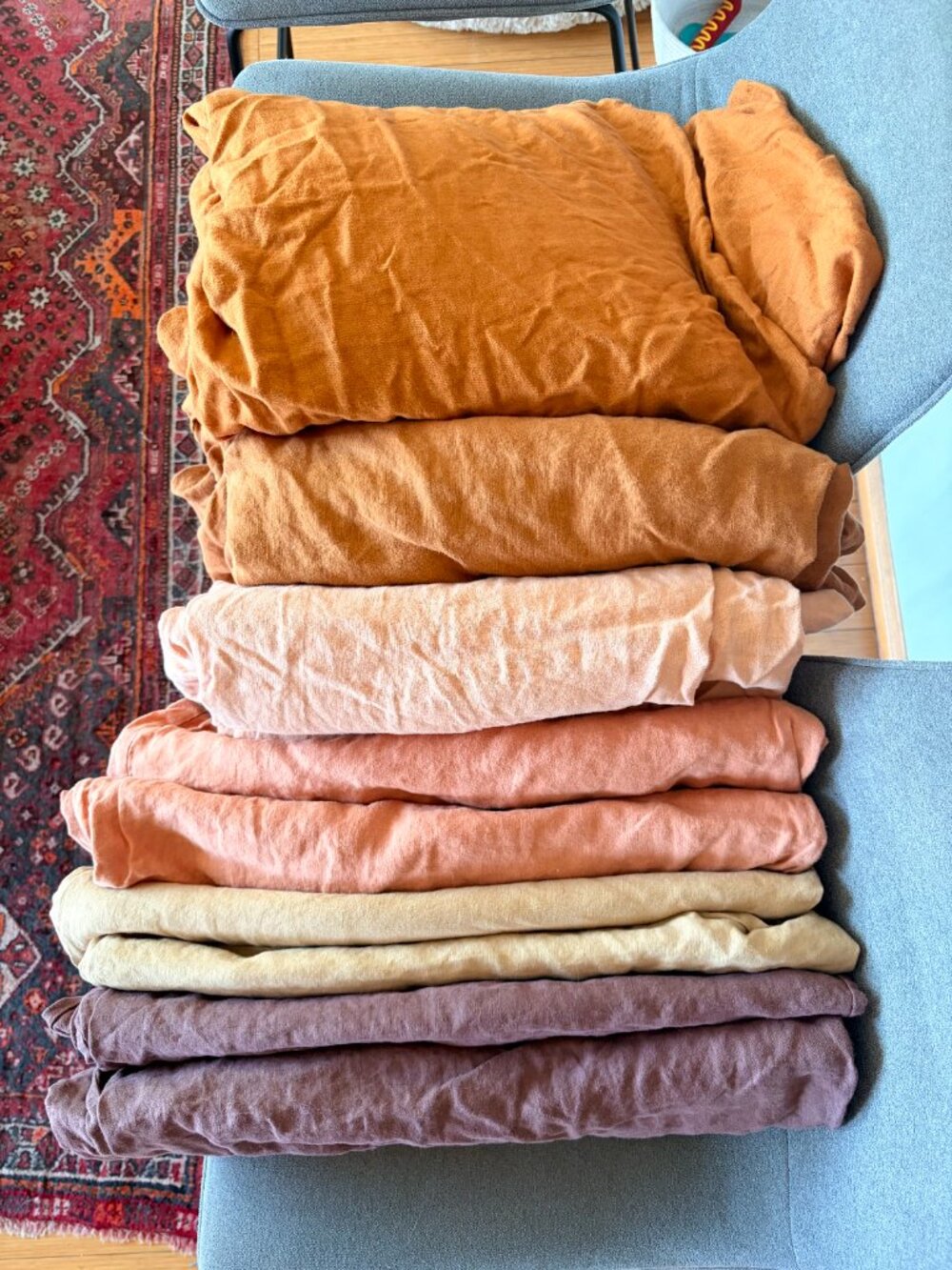 Bed Threads - French Linen Bedding Set (QUEEN) w/ 6 pillowcases - Picture 10 of 12